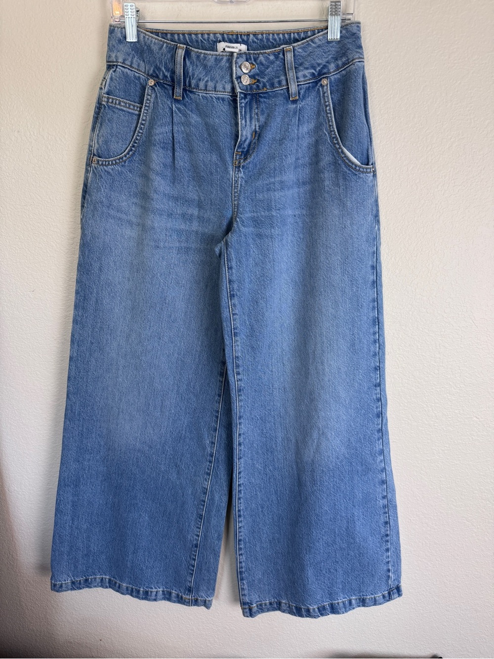 Forever 21 Mid Rise Wide Leg Women’s Jeans in Light Blue Size 26 NWOT